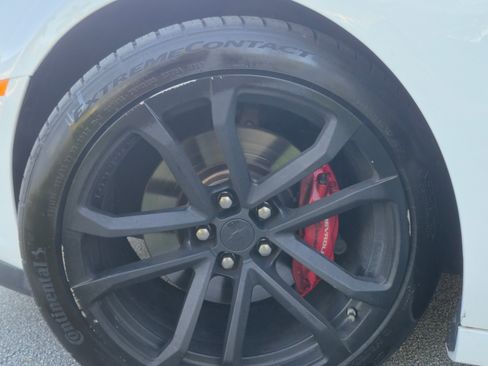 Used 2014 Chevrolet Camaro SS w/ SS Performance Package image 15