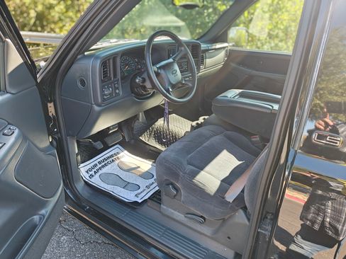 Used 2002 Chevrolet Silverado 1500 LS w/ Electrical Convenience Pkg image 19