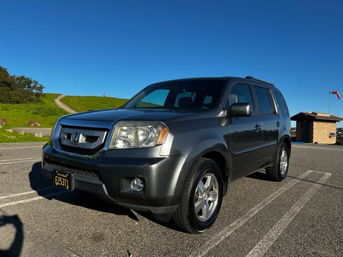 Used 2010 Honda Pilot EX-L image 2