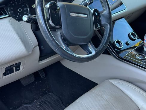 Used 2018 Land Rover Range Rover Velar S image 13