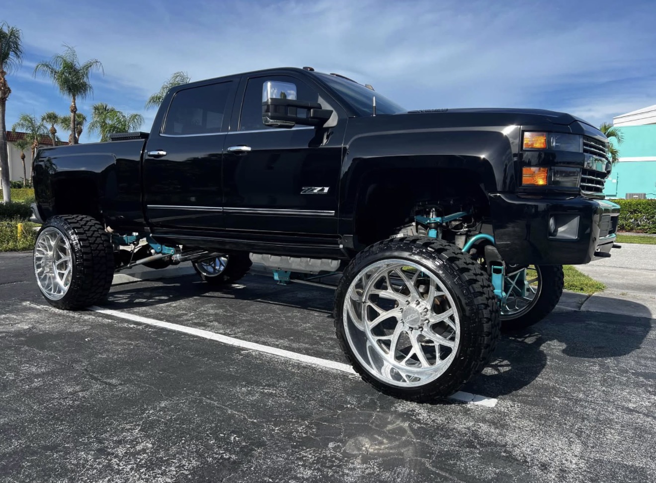 Used 2018 Chevrolet Silverado 2500 LTZ w/ Duramax Plus Package AWD/4WD image 2