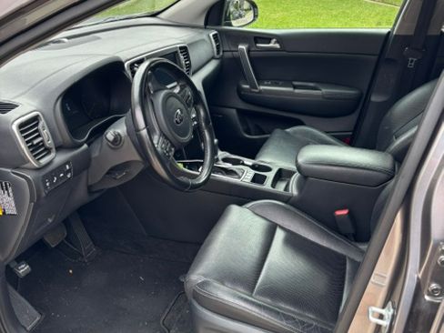 Used 2017 Kia Sportage EX w/ EX Technology Package FWD image 8