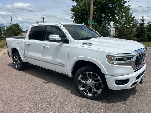 Used 2022 RAM 1500 Limited AWD/4WD image 4