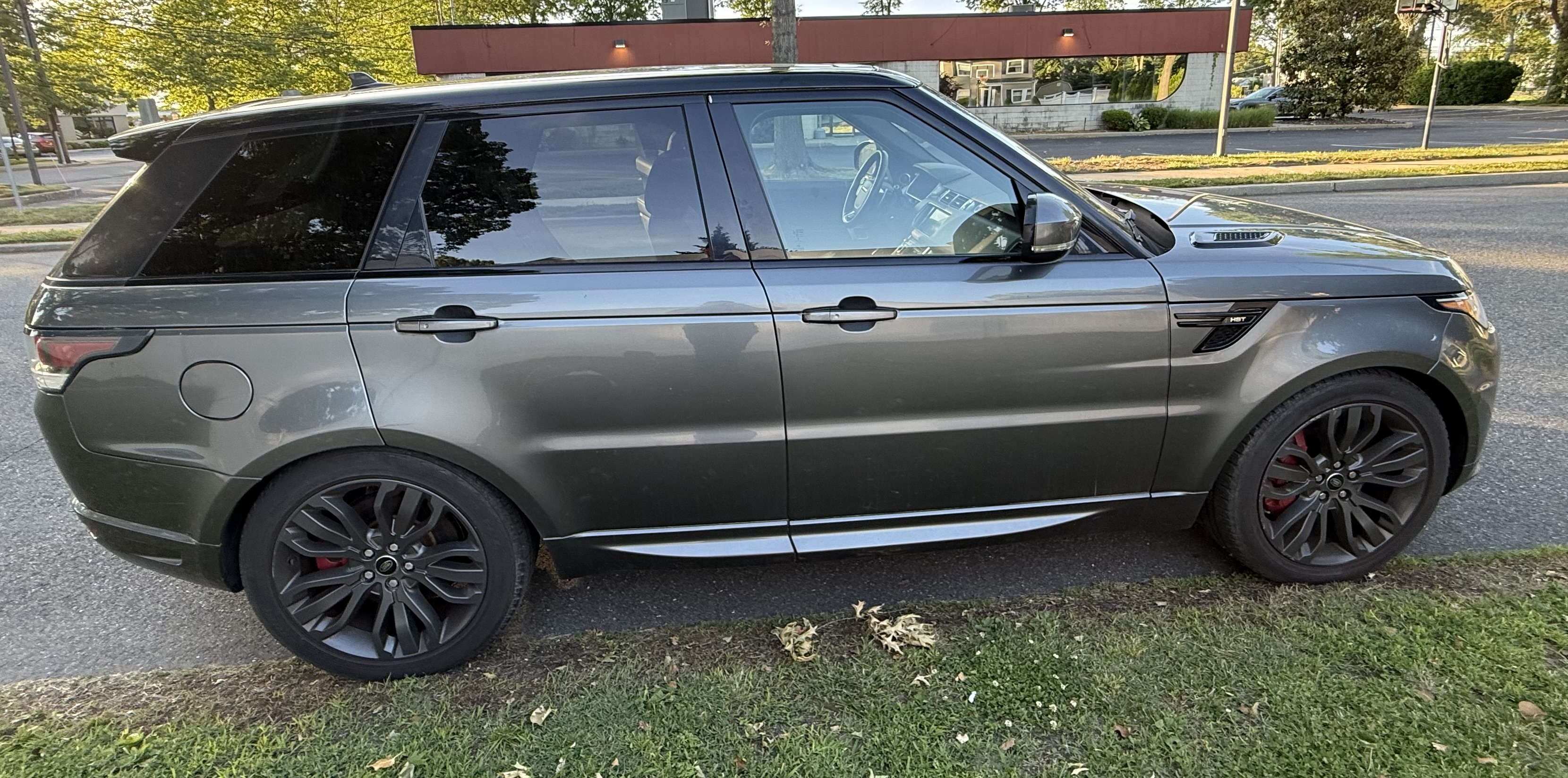 Used 2016 Land Rover Range Rover Sport HST AWD/4WD image 11