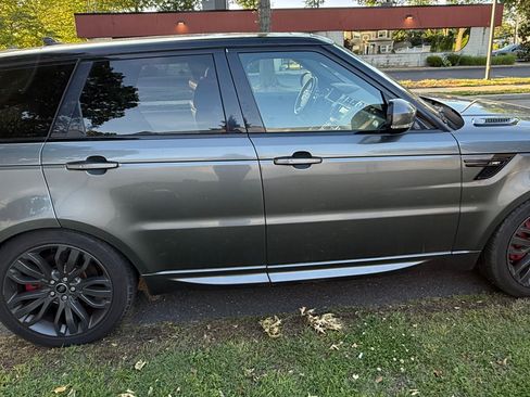 Used 2016 Land Rover Range Rover Sport HST AWD/4WD image 11