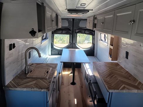 Used 2019 Mercedes-Benz Sprinter 170 image 16