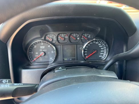 Used 2015 GMC Sierra 2500 4x4 Crew Cab w/ Sierra Convenience Package image 4