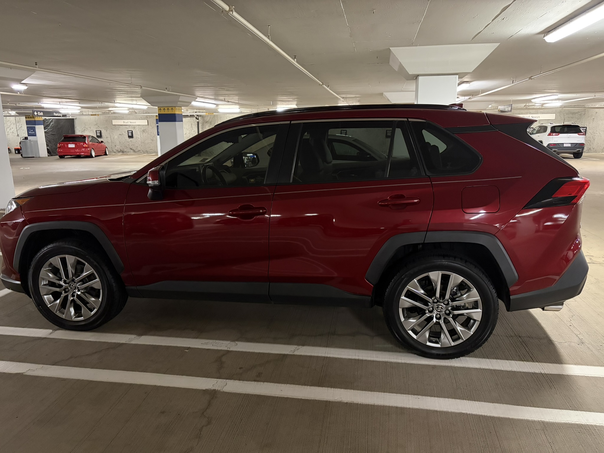 Used 2020 Toyota RAV4 XLE Premium AWD/4WD image 1