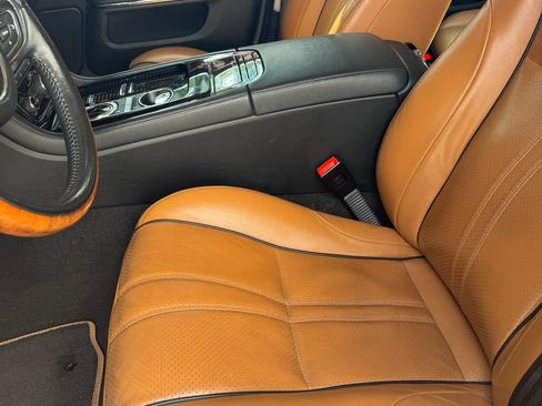 Used 2018 Jaguar XJ R-Sport RWD image 8