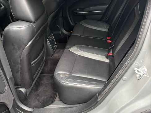 Used 2017 Dodge Charger SXT w/ Plus Group image 9