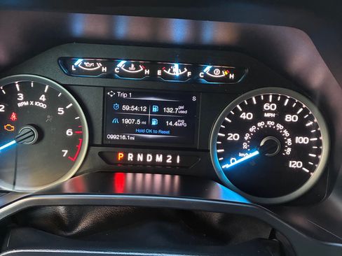 Used 2015 Ford F150 XLT w/ Equipment Group 301A Mid image 11