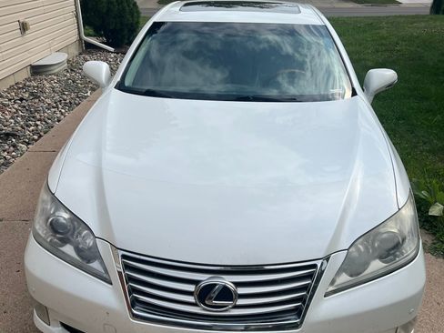 Used 2010 Lexus ES 350 w/ Preferred Accessory Package FWD image 5