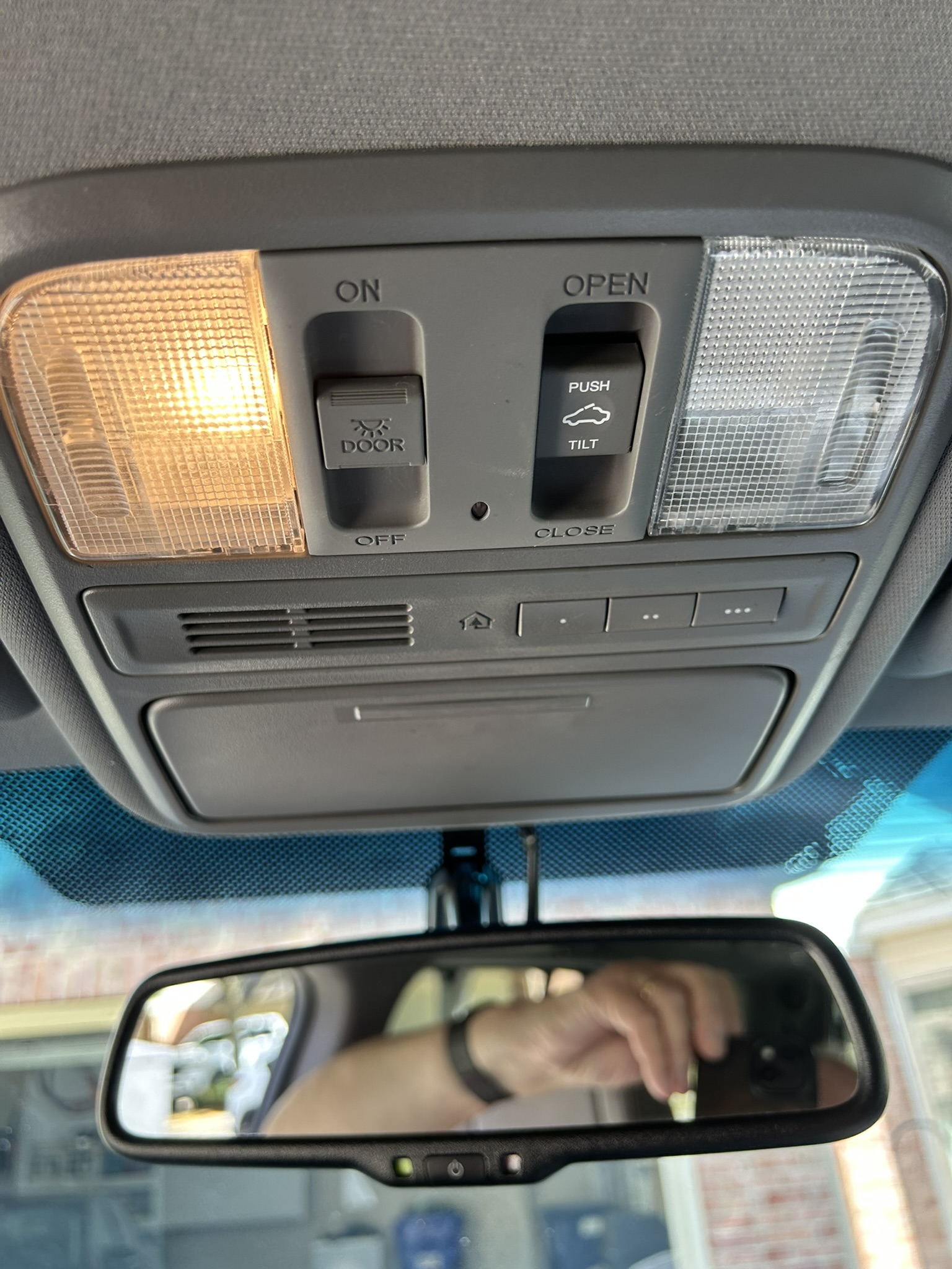 Used 2012 Honda Pilot Touring image 18