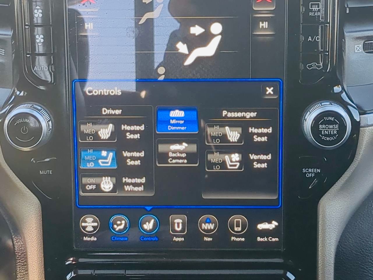 Used 2019 RAM 2500 Laramie AWD/4WD image 14