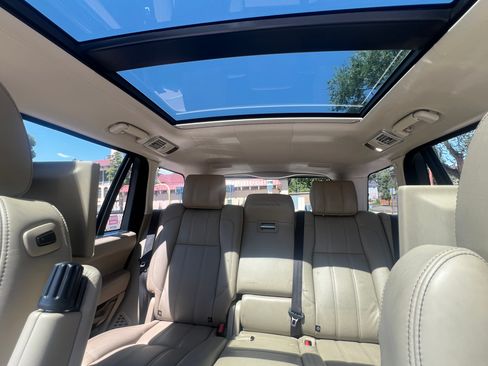 Used 2014 Land Rover Range Rover Long Wheelbase Autobiography image 11