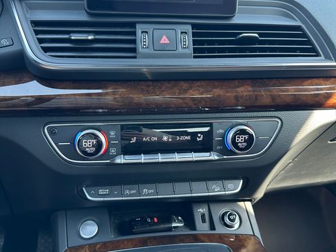 Used 2018 Audi Q5 2.0T Premium AWD/4WD image 9