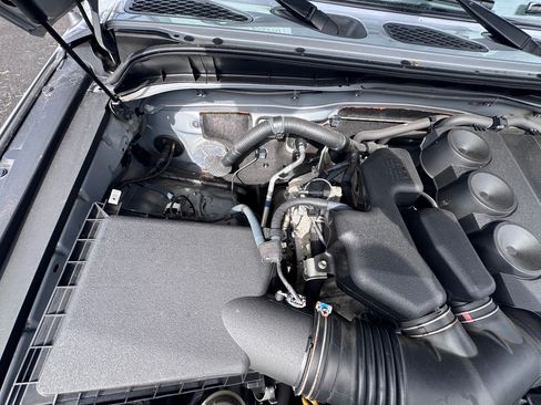 Used 2013 Toyota FJ Cruiser 4WD image 4