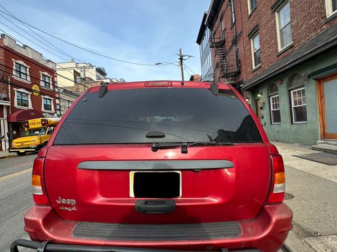 Used 2004 Jeep Grand Cherokee Laredo w/ Cold Weather Group image 1