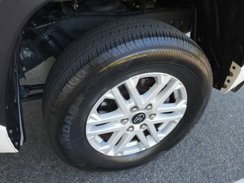 Used 2022 Toyota Tundra SR5 w/ SR5 Convenience Package image 22