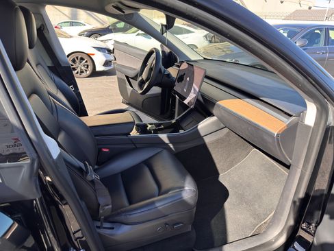 Used 2021 Tesla Model Y Performance image 19