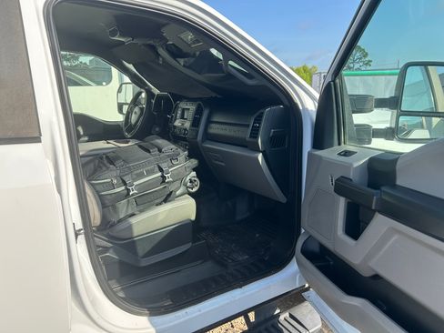 Used 2019 Ford F250 XL w/ Power Equipment Group AWD/4WD image 16