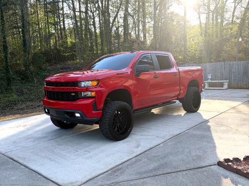 Used 2019 Chevrolet Silverado 1500 Custom w/ Custom Value Package image 1
