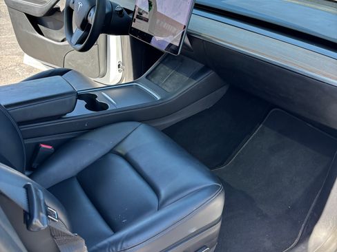 Used 2021 Tesla Model Y Long Range image 1