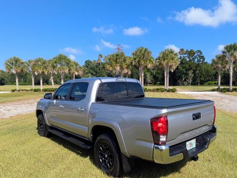 Used 2021 Toyota Tacoma SR5 image 1