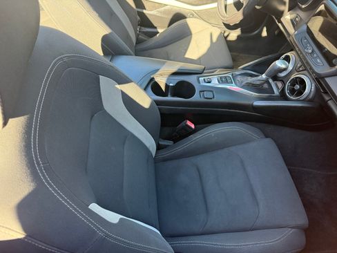 Used 2017 Chevrolet Camaro SS image 11