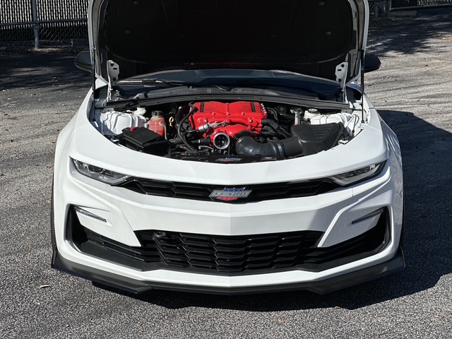 Used 2020 Chevrolet Camaro SS RWD image 1