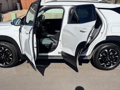 Used 2021 Chevrolet TrailBlazer LT image 4