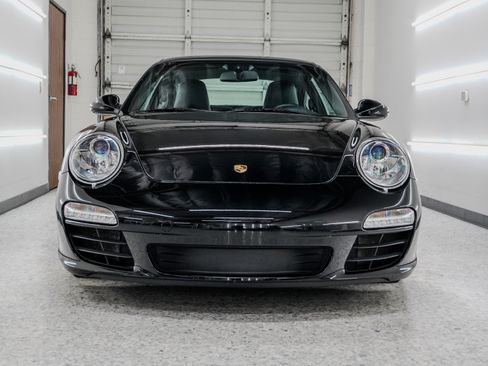 Used 2010 Porsche 911 Carrera S image 2