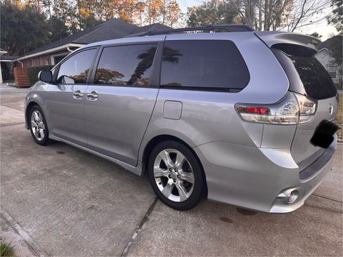 Used 2013 Toyota Sienna SE image 8