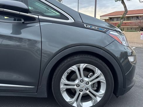 Used 2020 Chevrolet Bolt LT FWD image 16