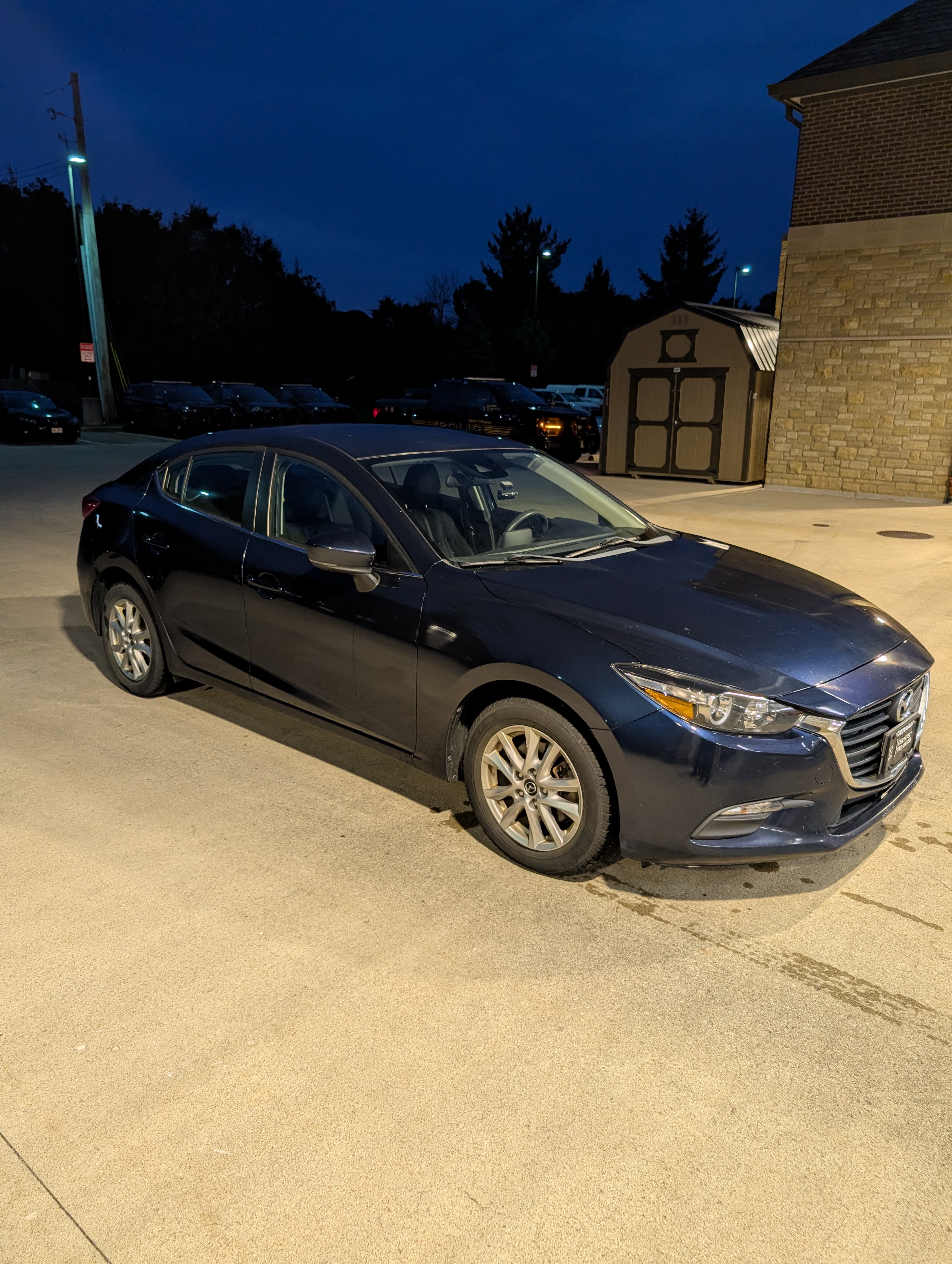 Used 2018 MAZDA MAZDA3 Sport w/ Preferred Equipment Package FWD image 6