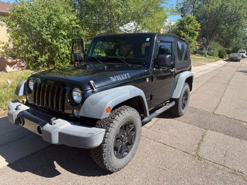 Used 2015 Jeep Wrangler Sport AWD/4WD image 2
