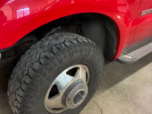 Used 2004 Ford F350 Lariat image 14