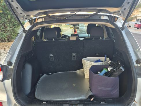 Used 2020 Ford Escape SE image 5