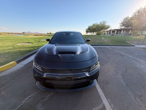 Used 2017 Dodge Charger R/T Scat Pack w/ Technology Group RWD image 12
