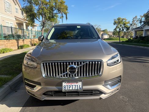 Used 2020 Volvo XC90 T6 Inscription image 2