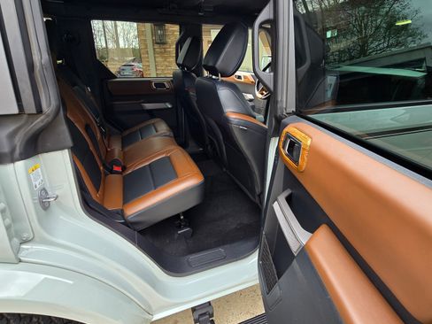 Used 2022 Ford Bronco Outer Banks image 17