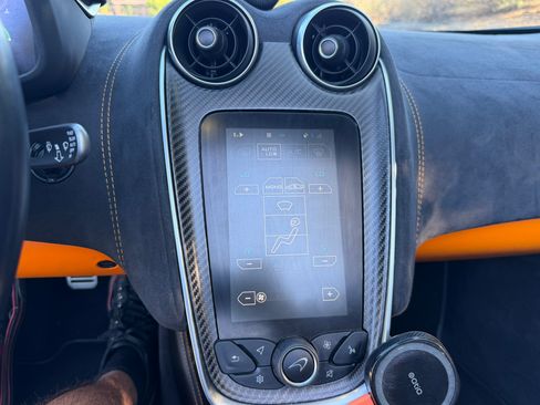 Used 2018 McLaren 570S Spider RWD image 20