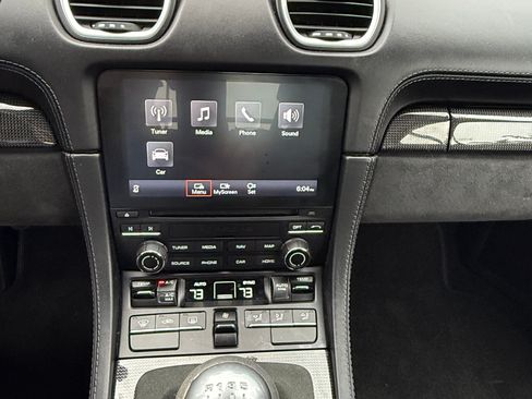 Used 2021 Porsche 718 Cayman GTS RWD image 15