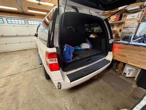 Used 2017 Ford Expedition EL Limited w/ Equipment Group 301A image 11