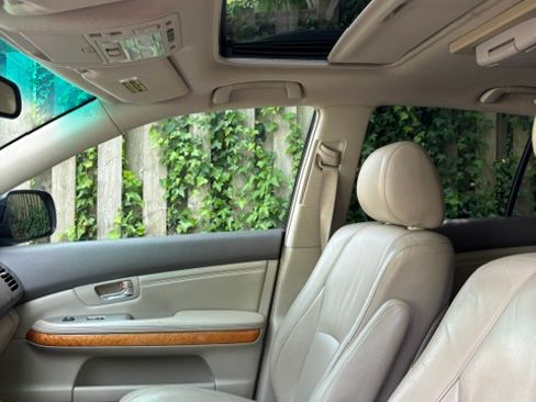 Used 2004 Lexus RX 330 AWD image 18