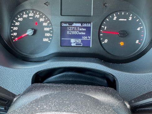 Used 2021 Mercedes-Benz Sprinter 2500 image 9