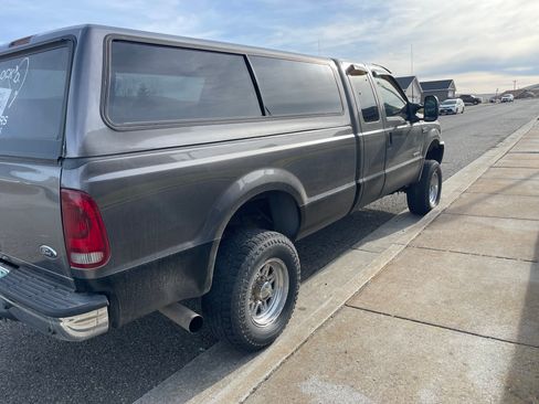 Used 2002 Ford F250 4x4 SuperCab Super Duty image 5