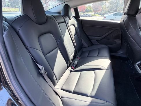 Used 2018 Tesla Model 3 Long Range image 10