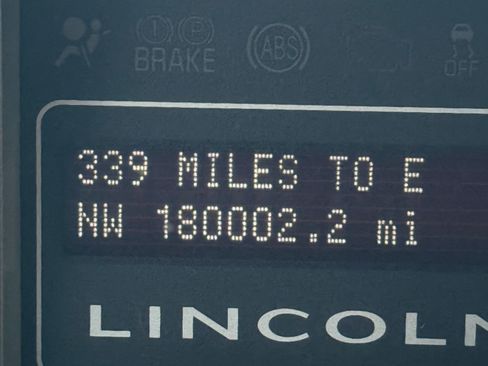 Used 2014 Lincoln Navigator L 4WD w/ Equipment Group 101A image 6