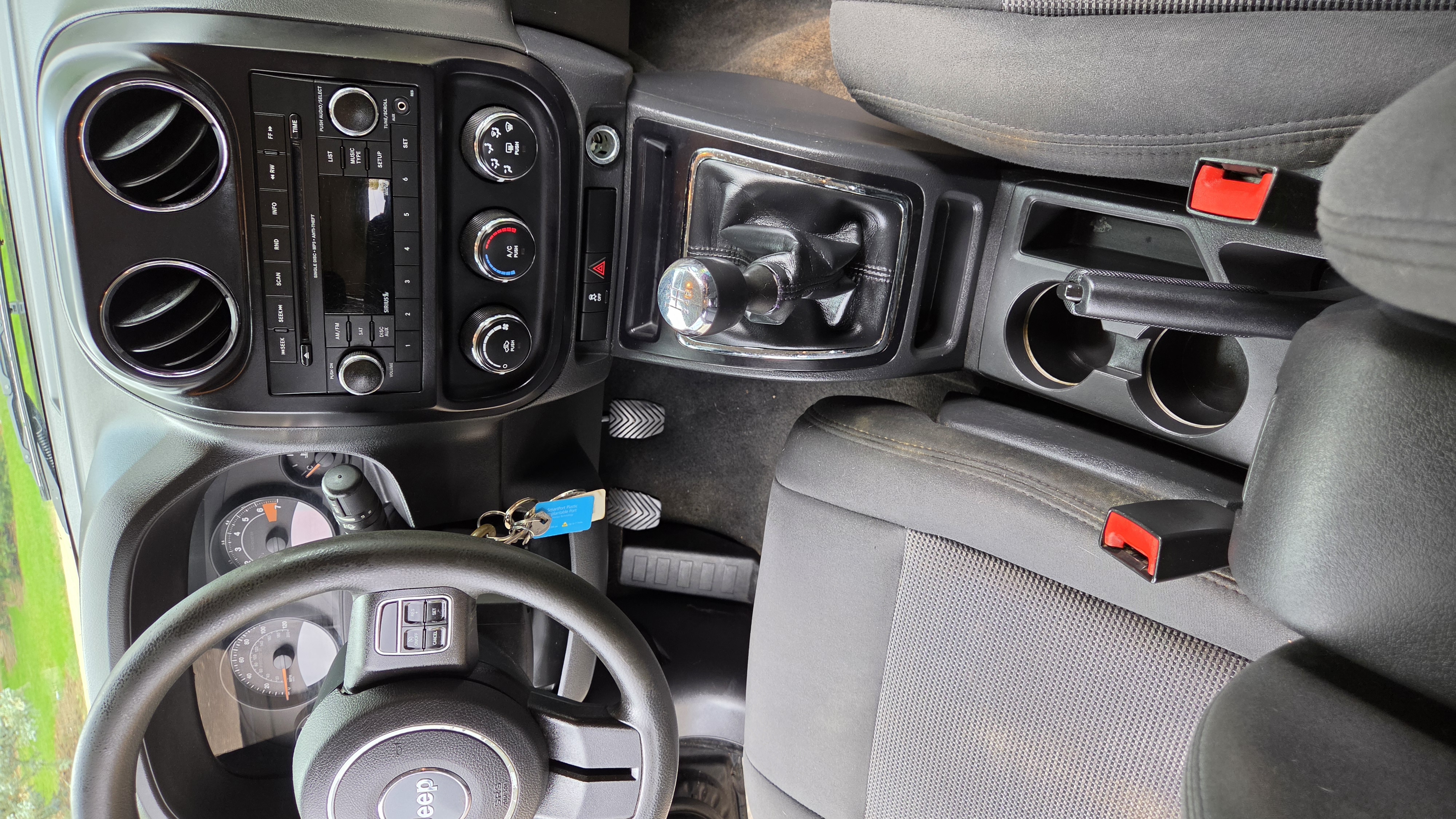 Used 2014 Jeep Patriot Sport w/ Tire & Wheel Group AWD/4WD image 12